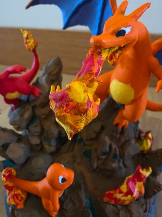 Diorama Pokémon Charmander, Charmeleon, Charizard