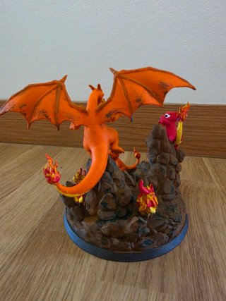 Diorama Pokémon Charmander, Charmeleon, Charizard