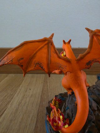 Diorama Pokémon Charmander, Charmeleon, Charizard