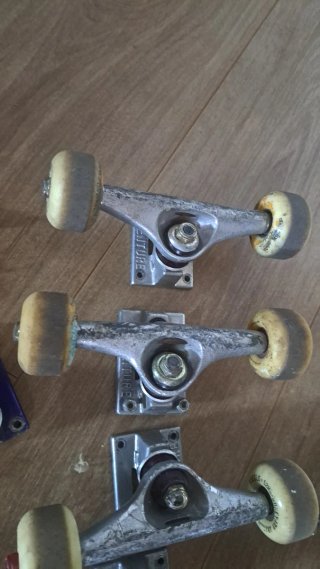 Ejes de skate Venture