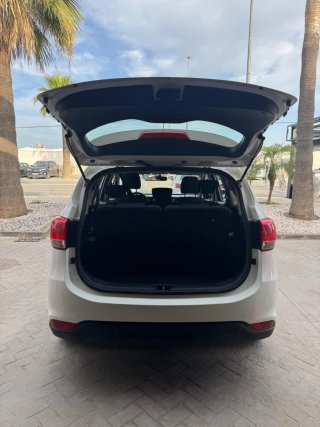 KIA Carens 2015