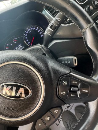 KIA Carens 2015