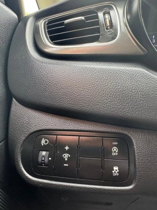 KIA Carens 2015