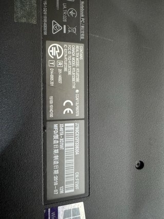 Portátil Asus con cargador