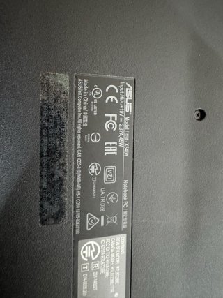 Portátil Asus con cargador