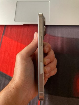 iPhone 16 Pro Gris