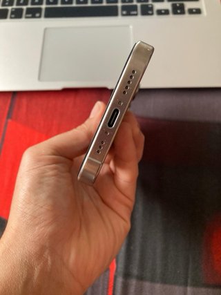 iPhone 16 Pro Gris