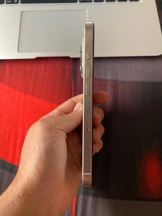 iPhone 16 Pro Gris