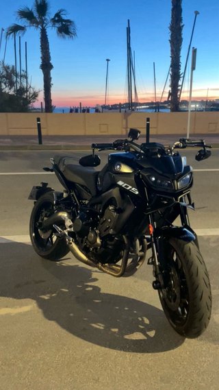 YAMAHA MT 09