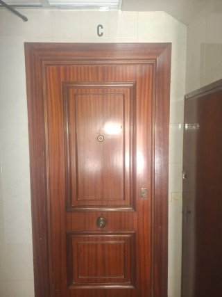 Puerta de calle madera