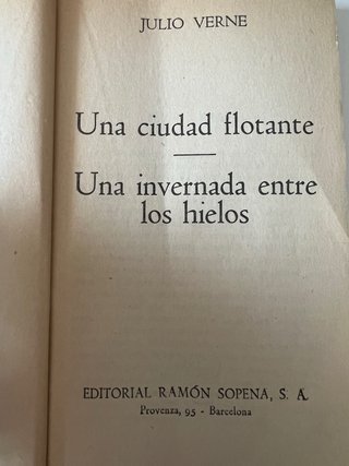Una ciudad flotante YUna invernada entrelos hielos