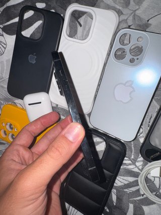 iPhone 14 Pro 256GB + AIRPODS!! COMO NUEVOS
