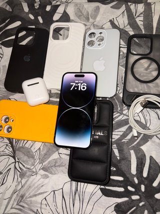 iPhone 14 Pro 256GB + AIRPODS!! COMO NUEVOS