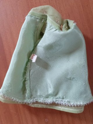 Vestido Nancy presentación verde bordado