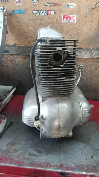 Motor Sanglas 400T