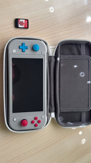 Nintendo Switch Lite Ed. Pokémon Scudo e Spada