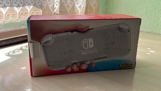 Nintendo Switch Lite Ed. Pokémon Scudo e Spada