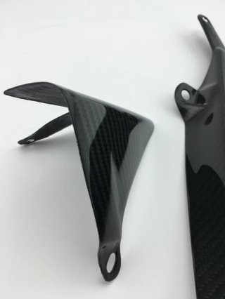 PROTECTOR DE CADENA EN CARBONO HONDA CBR 1000 RR
