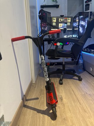 Patinete Oxelo Rojo/Negro – buen estado