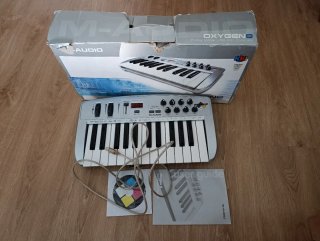 Teclado MIDI M-Audio Oxygen 8