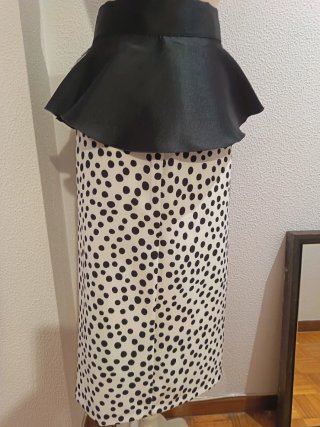 Falda lunares con fajin precio 60€ blusa 50,