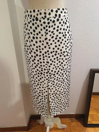 Falda lunares con fajin precio 60€ blusa 50,