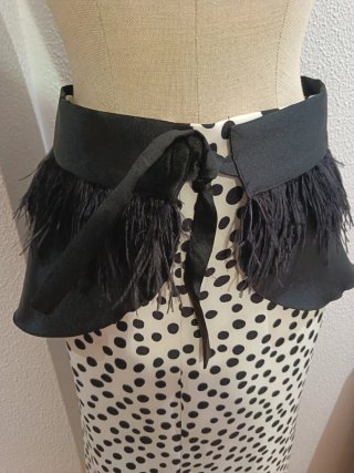 Falda lunares con fajin precio 60€ blusa 50,