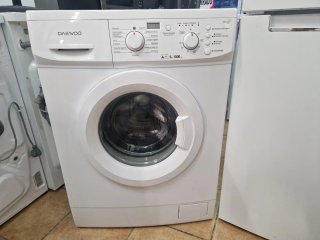 Lavadora carga frontal marca Siemens 8 kg 1200.