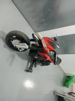 Moto eléctrica infantil
