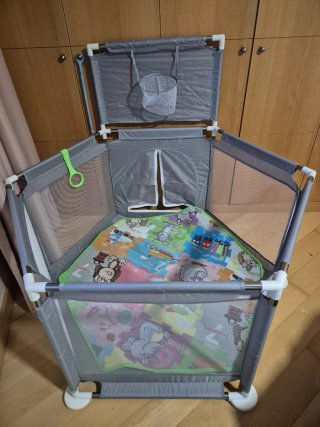 Parque infantil como nuevo