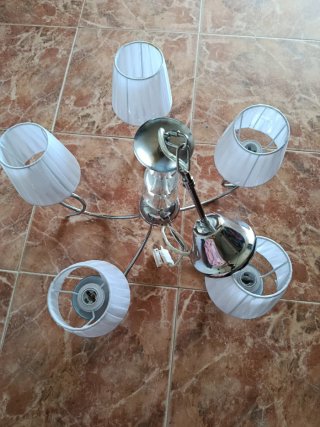 Lámpara colgante de cristal y metal