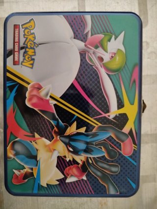 Caja Metálica Pokémon Trading Card Game