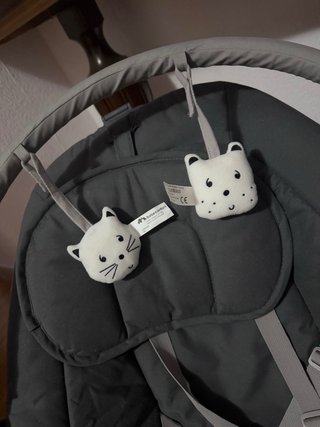 Hamaca Bebe Gris con Juguetes
