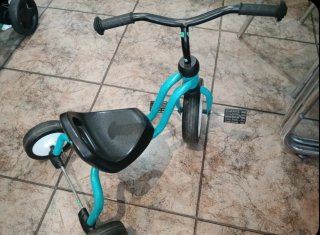 Triciclo infantil azul
