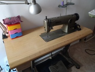 Máquina de coser industrial Brother