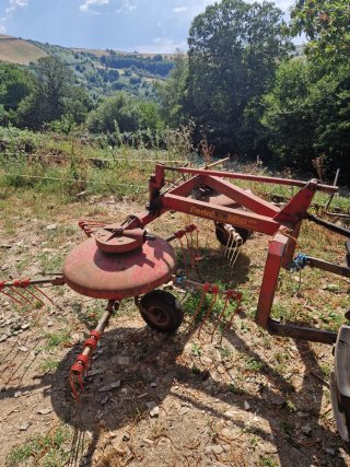Rastrillo hilerador Fiorini 420