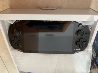 PS Vita Call of Duty Edizione Limitata + 32 GB memoria