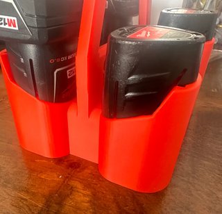 Soporte Baterías MILWAUKEE 12V