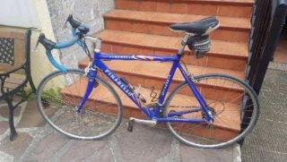 Bicicleta Carretera Pinarello Azul