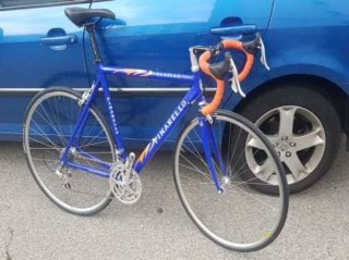 Bicicleta Carretera Pinarello Azul