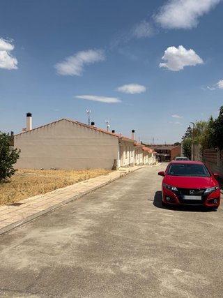 Se vende parcela de 200 m2 urbanizable en Doñinos