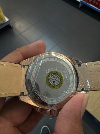 NUEVO reloj BOSS. ELEGANCIA y CLASE en tu muñeca.