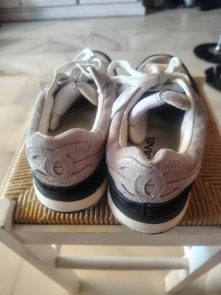 Zapatillas Mujer Grises y Negras