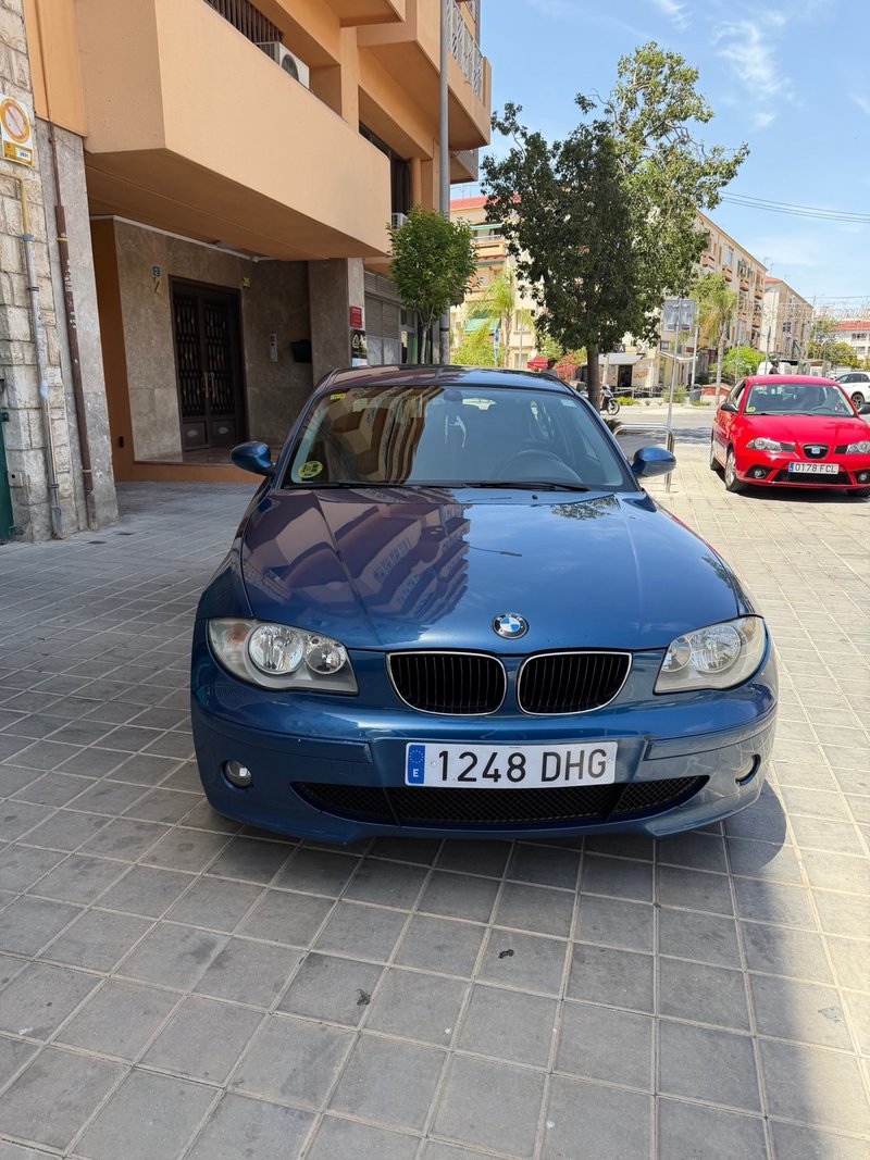 BMW Serie 1 2005 - foto 1