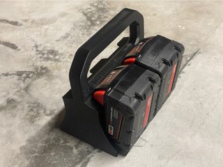 Soporte Porta 4 Baterías Milwaukee M18