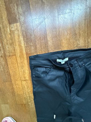 Pantalón encerado mujer negro