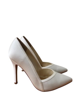 Zapatos de tacón blancos para novia