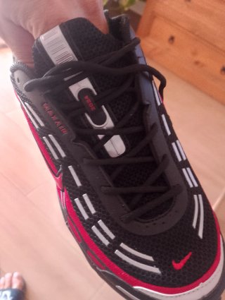 Zapatillas Nike Air Max Tavas Negras Rojas