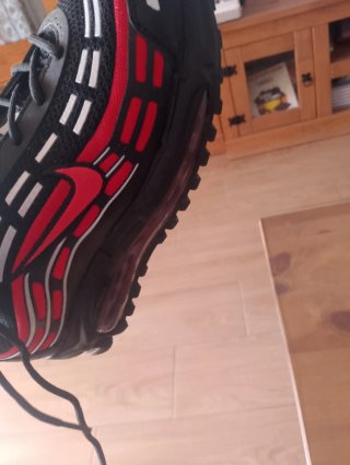 Zapatillas Nike Air Max Tavas Negras Rojas