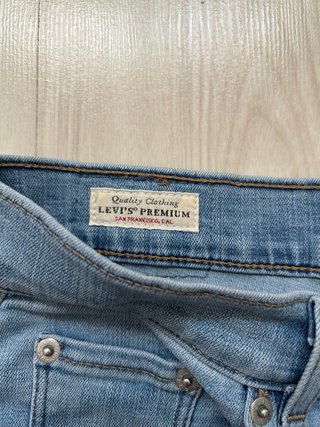 Bermudas Levi's vaqueras azules